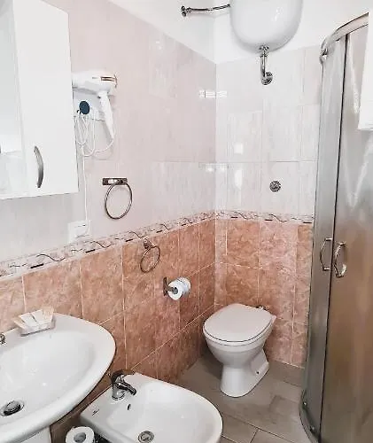 בית הארחה Kalispera *